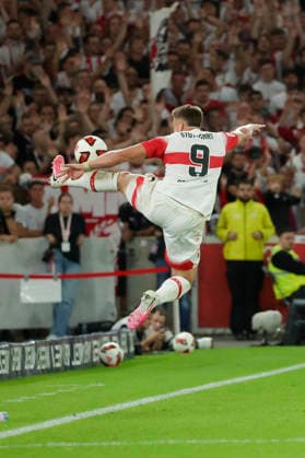 Pictured: Ermedin Demirovic of VfB Stuttgart, No. 9, controlling the ball on September 19, 2026, VfB Stuttgart vs. Borussia Dortmund, Bundesliga 1, Matchday 4, Germany, Stuttgart, MHP Arena, DFL REGULATIONS PROHIBIT ANY USE OF PHOTOGRAPHS AS IMAGE SEQUENCES AND OR QUASI-VIDEO Copyright: HMBxMedia xJulienxBecker