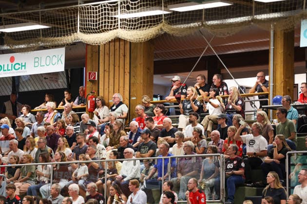 Atmosphere, fans in the stands GER, SG Nürtingen-Zizishausen vs. HL Buchholz 08 Rosengarten, handball, 2nd ALSCO Women s Handball Bundesliga, Matchday 4, 2026–2027 season, September 19, 2026 GER, SG Nürtingen-Zizishausen vs. HL Buchholz 08 Rosengarten, Handball, 2nd ALSCO Women’s Handball Bundesliga, Matchday 4, 2026–2027 season, September 19, 2026, Steinenberg Copyright: xEibner-Pressefoto SoerenxHerwegx EP_SHG