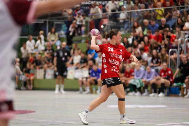 Lisa Fuchs, SG Nürtingen Zizishausen, 24, makes a pass. GER, SG Nürtingen Zizishausen vs. HL Buchholz 08 Rosengarten, Handball, 2nd ALSCO Women s Handball Bundesliga, Matchday 4, 2026–2027 season, September 19, 2026 GER, SG Nürtingen Zizishausen vs. HL Buchholz 08 Rosengarten, Handball, 2nd ALSCO Women’s Handball Bundesliga, Matchday 4, 2026–2027 season, September 19, 2026, Steinenberg Copyright: xEibner-Pressefoto SoerenxHerwegx EP_SHG