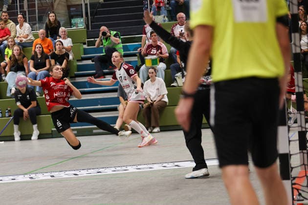 Annika Distel, SG Nürtingen Zizishausen, 25 on the throw-in, GER; SG Nürtingen Zizishausen vs. HL Buchholz 08 Rosengarten, Handball, 2nd ALSCO Women’s Handball Bundesliga, Matchday 4, 2026–2027 season, September 19, 2026 GER, SG Nürtingen Zizishausen vs. HL Buchholz 08 Rosengarten, Handball, 2nd ALSCO Women’s Handball Bundesliga, Matchday 4, 2026–2027 season, September 19, 2026, Steinenberg Copyright: xEibner-Pressefoto SoerenxHerwegx EP_SHG
