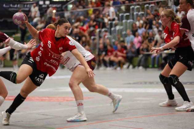 Carolin Jaron, SG Nürtingen Zizishausen, 5 on the throw (GER), SG Nürtingen Zizishausen vs. HL Buchholz 08 Rosengarten, Handball, 2nd ALSCO Women s Handball Bundesliga, Matchday 4, 2026–2027 season, September 19, 2026 GER, SG Nürtingen Zizishausen vs. HL Buchholz 08 Rosengarten, Handball, 2nd ALSCO Women’s Handball Bundesliga, Matchday 4, 2026–2027 season, September 19, 2026, Steinenberg Copyright: xEibner-Pressefoto SoerenxHerwegx EP_SHG