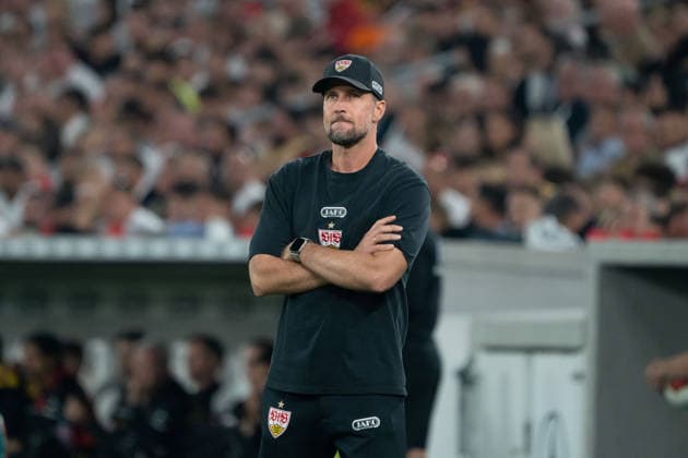 Sebastian Hoeneß, VfB Stuttgart, coach, disappointed, disappointment, frustrated, frustration, annoyed, annoyance, GER, VfB Stuttgart vs. Borussia Dortmund, soccer, Bundesliga 1, Matchday 4, 2026–2027 season, September 19, 2026, DFL regulations prohibit any use of photographs as image sequences and or quasi-video, GER, VfB Stuttgart vs. Borussia Dortmund, soccer, Bundesliga 1, Matchday 4, 2026–2027 season, September 19, 2026, Stuttgart Copyright: xEibner-Pressefoto EdwardxCheungx EP_ECG
