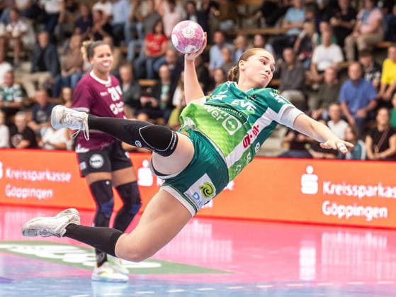 Aylin Bornhardt, Frisch Auf Women s Team, No. 13 is in mid-air, Frisch Auf Goeppingen vs. HC Leipzig, Handball, 1st Bundesliga, 2026–2027 season, September 19, 2026, Frisch Auf Goeppingen vs. HC Leipzig, Handball, 1st Bundesliga, 2026–2027 season, September 19, 2026, Goeppingen Copyright: xMichaelxSchmidt Eibner-Pressefotx EP_MST