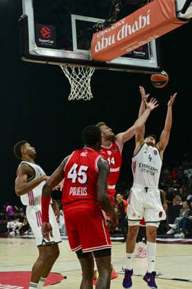 Real Madrid v Olympiacos - EuroLeague Super Cup Final ABU DHABI, UNITED ARAB EMIRATES - SEPTEMBER 19: Jaime Pradilla (R) of Real Madrid in action during the EuroLeague Super Cup final match between Real Madrid and Olympiacos at Etihad Arena in Abu Dhabi, United Arab Emirates, on September 19, 2026. Hassan al Raisi Anadolu Abu Dhabi United Arab Emirates. Editorial use only. Please get in touch for any other usage.  Copyright: x2026xAnadoluxHassanxalxRaisix