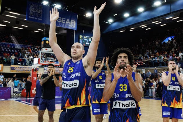 Cameron Krutwig, PHOENIX HAGEN, 25; Trenton Gibson, PHOENIX HAGEN, 33; Loss in the Wolf s Den: Rostock Seawolves vs. Phoenix Hagen, Basketball, BBL 2026–2027 easyCredit Basketball Bundesliga, Matchday 1, 2026–2027 season, September 19, 2026, Rostock Seawolves vs. Phoenix Hagen, Basketball, BBL 2026–2027 easyCredit Basketball Bundesliga, Matchday 1, 2026–2027 season, September 19, 2026, Groter Pohl Copyright: xEibner-Pressefoto DenverxEhrlichx EP_DEH