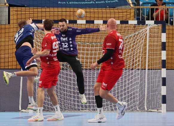 GER HBL2 2026–2027 Season: VfL Potsdam vs. EULEN Ludwigshafen, September 19, 2026, MBS Arena, Potsdam: Tim Niclas SCHRÖDER 1 (VfL Potsdam 33), Monty KLEINSTEUBER (Eulen Ludwigshafen 99), Janis BOIECK (Eulen Ludwigshafen 32), Lars RÖLLER (Eulen Ludwigshafen 23)