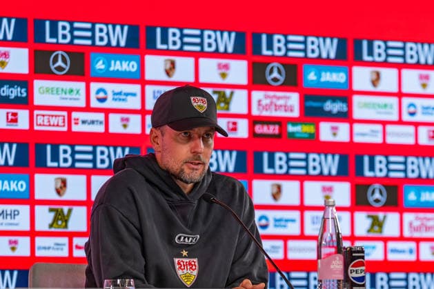German Bundesliga: VfB Stuttgart vs. Borussia Dortmund, September 19, 2026, Stuttgart, GERMANY September 19, 2026 Sebastian Hoeneß, VfB Stuttgart head coach, during the postgame press conference following the match between VfB Stuttgart and Borussia Dortmund on Matchday 4 of the 1st Bundesliga at the MHP ARENA Copyright: xBEAUTIFULxSPORTS Steinx