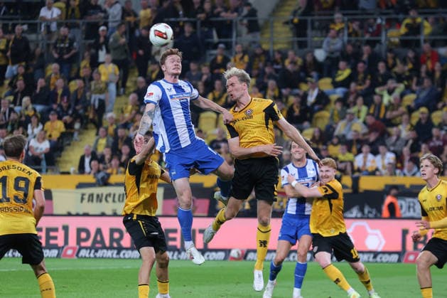 September 19, 2026, xtgx, Soccer 2. Bundesliga, SG Dynamo Dresden vs. Hertha BSC Berlin, from left: Sebastian Grönning (Hertha), 17, Vincent Vermeij (Dresden), 9, tackle, duel, battle, DFL DFB REGULATIONS PROHIBIT ANY USE OF PHOTOGRAPHS AS IMAGE SEQUENCES AND OR QUASI-VIDEO (Dresden)