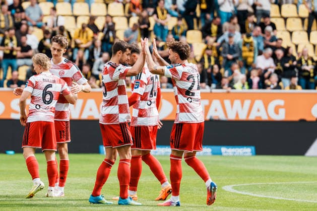 German Soccer 3rd Division 2026–2027, Matchday 7: Alemannia Aachen vs. Fortuna Düsseldorf at Tivoli Aachen; Pre-game Motivation; Fabian Schleusener (Fortuna Düsseldorf, 24); Matthias Zimmermann (Fortuna Düsseldorf, 25); Handshake Copyright: xThiemoxRudolphx