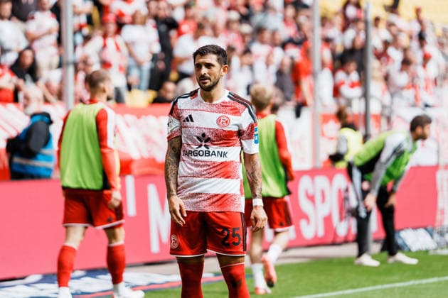 German Soccer 3rd Division 2026–2027, Matchday 7: Alemannia Aachen vs. Fortuna Düsseldorf at Tivoli Aachen; Matthias Zimmermann of Fortuna Düsseldorf, No. 25, waits for a corner kick, close up Copyright: xThiemoxRudolphx