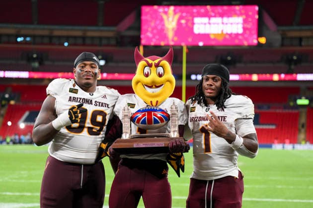 Kansas Jayhawks v Arizona State Sun Devils Union Jack Classic C.J. Fite, Defensive Line (left) and Kyson Brown, Running Back (right) of Arizona State Sun Devils with the Union Jack Classic trophy during the Union Jack Classic match at Wembley Stadium, London 19 09 2026 UK Newspapers OUT Copyright: xMalcolmxFellx FIL-23969-0029