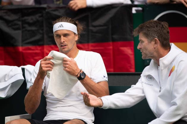 From left: Alexander ZVEREV (GER) in conversation with Michael KOHLMANN, Captain GER Match 1 Alexander ZVEREV GER Matej DODIC CRO Germany GER Croatia CRO Tennis Davis Cup Qualifiers Round 2 on September 19, 2026, at the Heristo Arena in Westphalia, Germany Â