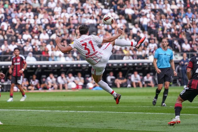 Igor Matanovic, SC Freiburg, 31, bicycle kick, Germany, soccer, Bundesliga 1, Matchday 4, 2026–2027, Eintracht Frankfurt vs. SC Freiburg, September 19, 2026, Deutsche Bank Park, Frankfurt, Frankfurt, Deutsche Bank Park, Hesse, Germany Copyright: xArnexAmbergx