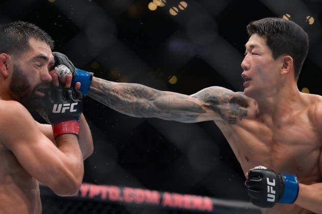 September 19, 2026, Los Angeles, California, USA: MICHAEL ASWELL Jr. defeated JOOSANG YOO by split decision (28-29, 29-28, 29-28) during UFC 331 at the Crypto.com Arena in Los Angeles Los Angeles USA - ZUMAo117 20260919_zsp_o117_009 Copyright: xMikaelxOnax