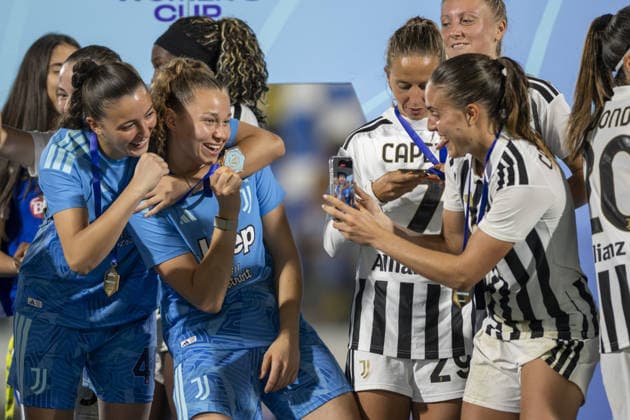 IPA88735697 - Juventus celebration after winning the cup in the final—Juventus FC vs. AS Roma, Serie A Women s Cup in Viareggio (LU), Italy, September 19, 2026  Copyright: xJacopoxCane IPAxSportx xx IPA88735697