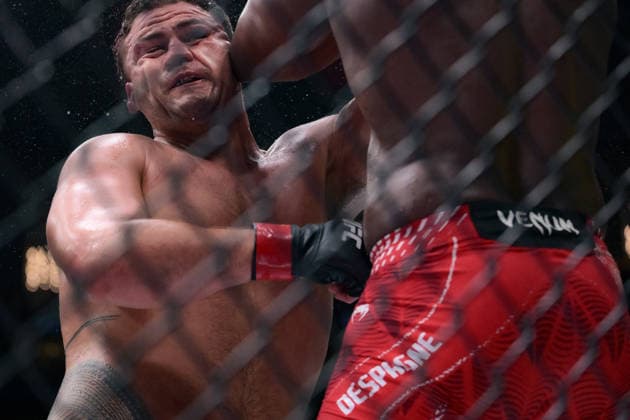 September 19, 2026, Los Angeles, California, USA: ROBELIS DESPAIGNE defeated TAI TUIVASA by split decision (29-28, 28-29, 29-28) during UFC 331 at the Crypto.com Arena in Los Angeles Los Angeles USA - ZUMAo117 20260919_zsp_o117_021 Copyright: xMikaelxOnax