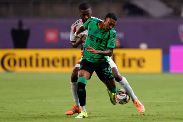 September 19, 2026, Frisco, Texas, United States: Austin FC midfielder JOSEPH ROSALES (30) kicks the ball in a soccer game, Saturday, Sept. 19, 2026, in Frisco, Texas. Frisco United States - ZUMAa325 20260919_zsa_a325_011 Copyright: xDavidxBalleringxIix