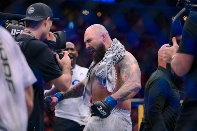 September 19, 2026, Los Angeles, California, USA: SEAN SHARAF defeated GABLE STEVESON by KO (left hand) at 0:12 of Round 1 during UFC 331 at the Crypto.com Arena in Los Angeles Los Angeles USA - ZUMAo117 20260919_zsp_o117_033 Copyright: xMikaelxOnax