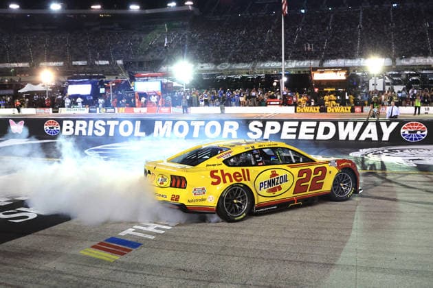 BRISTOL, TN - SEPTEMBER 19: Joey Logano ( 22 Team Penske Shell-Pennzoil Ford) celebrates after winning the NASCAR, Motorsport, USA Cup Series Playoffs Bass Pro Shops Night Race on September 19, 2026 at Bristol Motor Speedway in Bristol, TN. (Photo by Jeff Robinson Icon Sportswire) AUTO: SEP 19 NASCAR Cup Series Playoffs Bass Pro Shops Night Race EDITORIAL USE ONLY Icon26091921144