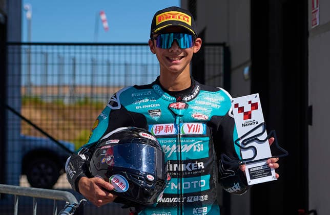 (260920) -- NAVARRA, Sept. 20, 2026 -- CFMOTO Aspar s rider Sun Shengbo of China poses after winning the race 1 of the ESBK Talent category at the 2026 Spanish Superbike Championship Navarra in Navarra, Spain, Sept. 19, 2026. (Photo by Xinhua) (SP)SPAIN-NAVARRA-ESBK TALENT-RACE 1 PabloxMorano 