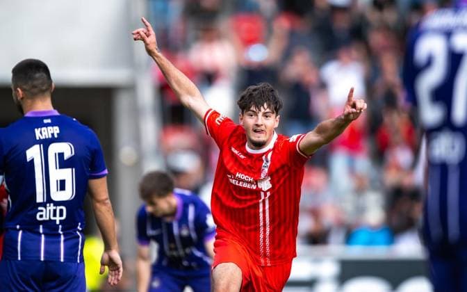 SOCCER REGIONAL LEAGUE NORTHEAST 2026–2027 SEASON, MATCHDAY 10: FC ROT WEISS ERFURT vs. FC ERZGEBIRGE AUE ** FOR EDITORIAL USE ONLY ** FOR EDITORIAL USE ONLY ** p September 19, 2026 Erfurt Soccer Northeast Regional League Matchday 10, 2026–2027 Season Steigerwaldstadion FC Rot-Weiß Erfurt vs. FC Erzgebirge Aue (Photo by Dustin Forkel) 17 FC Rot-Weiß Erfurt celebrates after scoring the 2–1 Germany, Thuringia, Erfurt. Copyright SaschaxFromm Copyright: SaschaxFromm doc87ofvkguivs14mxgc1e8t ,EDITORIAL USE ONLY Copyright: SaschaxFromm