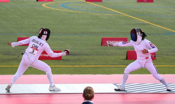 (260920) -- NAGOYA, Sept. 20, 2026 -- Zhang Mingyu (L) of China and Seong Seungmin of South Korea compete during the women s individual final, fencing direct elimination round of Modern pentathlon, moderner Fünfkampf at the 20th Asian Games Aichi-Nagoya 2026 in Anjo city of Aichi Prefecture, Japan, Sept. 20, 2026. ) (SP)JAPAN-NAGOYA-ASIAN GAMES-MODERN PENTATHLON-WOMEN S INDIVIDUAL ZhouxMi 