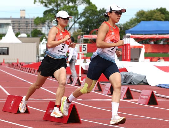 (260920) -- NAGOYA, Sept. 20, 2026 -- Zhang Mingyu (R) and Wu Xiyao of China compete during the women s individual final, laser run round of Modern pentathlon, moderner Fünfkampf at the 20th Asian Games Aichi-Nagoya 2026 in Anjo city of Aichi Prefecture, Japan, Sept. 20, 2026. ) (SP)JAPAN-NAGOYA-ASIAN GAMES-MODERN PENTATHLON-WOMEN S INDIVIDUAL YaoxQilin 
