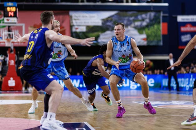 Artur Konontsuk, ROSTOCK SEAWOLVES, 34, Philipp Hartwich, ROSTOCK SEAWOLVES, 07, Fabian Bleck, PHOENIX HAGEN, 10, Rostock Seawolves vs. Phoenix Hagen, Basketball, BBL 2026–2027 easyCredit Basketball Bundesliga, Matchday 1, 2026–2027 season, September 19, 2026, Rostock Seawolves vs. Phoenix Hagen, Basketball, BBL 2026–2027 easyCredit Basketball Bundesliga, Matchday 1, 2026–2027 season, September 19, 2026, Groter Pohl Copyright: xEibner-Pressefoto DenverxEhrlichx EP_DEH