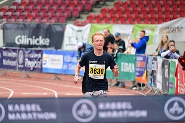 September 20, 2026 xkhx Kassel Kassel Marathon 2026 Half Marathon (Men and Women): Yellow (Half), Red (Marathon), Green (Relay) at the Finish Line Bastian Mrochen