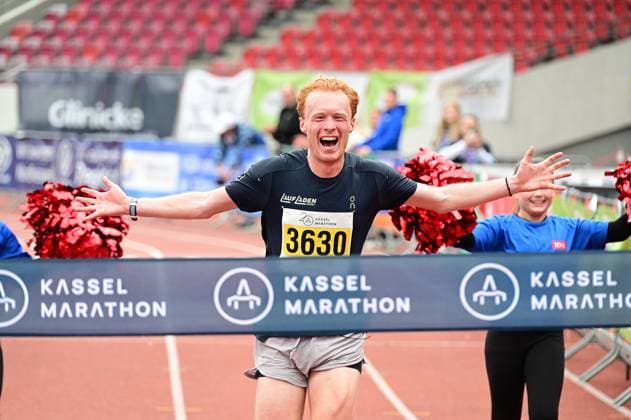 September 20, 2026 xkhx Kassel Kassel Marathon 2026 Half Marathon (Men and Women): Yellow (Half), Red (Marathon), Green (Relay) at the Finish Line Bastian Mrochen