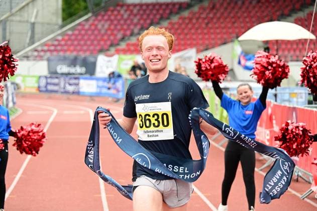 September 20, 2026 xkhx Kassel Kassel Marathon 2026 Half Marathon (Men and Women): Yellow (Half), Red (Marathon), Green (Relay) at the Finish Line Bastian Mrochen