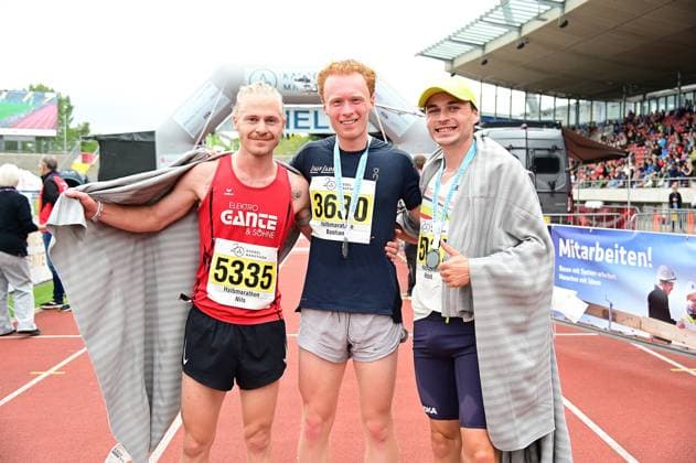 September 20, 2026 xkhx Kassel Kassel Marathon 2026 Half Marathon (Men and Women): Yellow (Half), Red (Marathon), Green (Relay) Nils Wolkonski, Bastian Mrochen, Richard Vogelsang,