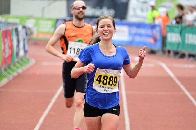 September 20, 2026 xkhx Kassel Kassel Marathon 2026 Half Marathon (Men and Women): Yellow (Half), Red (Marathon), Green (Relay) at the Finish Line Inga Thelen