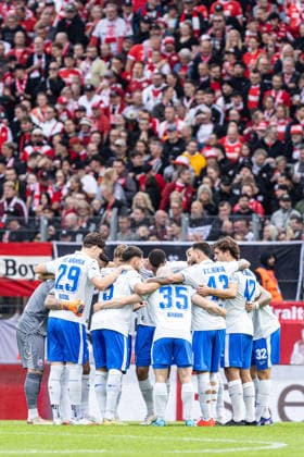 3rd Division, Matchday 7: Rot-Weiss Essen vs. Hansa Rostock, September 20, 2026; Hansa Rostock in the team circle until kickoff; 3rd Division, Matchday 7: Rot-Weiss Essen vs. Hansa Rostock, Stadion an der Hafenstraße, Essen, September 20, 2026. DFL regulations prohibit any use of photographs as image sequences and or quasi-video. Copyright: xBEAUTIFULxSPORTS Buriakovx