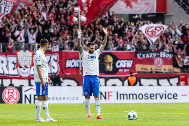 3rd Division, Matchday 7: Rot-Weiss Essen vs. Hansa Rostock, September 20, 2026; Leon Dajaku, Hansa Rostock, September 20, 2026, 3rd Division, Matchday 7: Rot-Weiss Essen vs. Hansa Rostock, Stadion an der Hafenstraße, Essen. DFL regulations prohibit any use of photographs as image sequences and or quasi-video Copyright: xBEAUTIFULxSPORTS Buriakovx