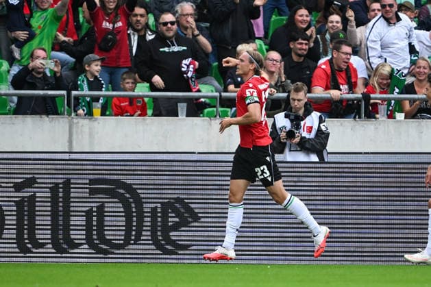 2. Bundesliga: Hannover 96 vs. VfL Bochum on September 20, 2026, at the HDI Arena in Hannover—celebrations, goal celebrations, goal scorers, goal scorer Stefan Teitur Thordarson; Hannover celebrates after his goal to make it 1–0 MT