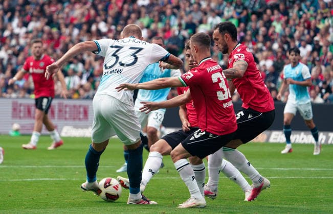 Germany Soccer 2. Bundesliga 2026–2027, Matchday 6: Hannover 96 vs. VfL Bochum at Heinz von Heiden Arena Stadium in Hannover; scoring chance by Philipp Hofmann of VfL Bochum, 33 Copyright: xAymanxAlahmedx