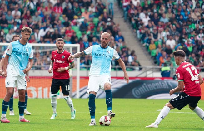 German Soccer, 2. Bundesliga 2026–2027, Matchday 6: Hannover 96 vs. VfL Bochum at Heinz von Heiden Arena Stadium in Hannover; Philipp Hofmann (VfL Bochum), 33 Copyright: xAymanxAlahmedx