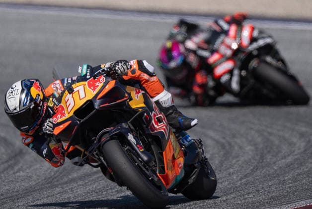 SPIELBERG, ÖSTERREICH - SEPTEMBER 20: Pedro Acosta aus Spanien fährt für das Red Bull KTM Factory Racing Team und Jorge Martin aus Spanien fährt für das Aprilia Racing Team während des MotoGP Großer Preis von Österreich 2026 - Rennen am RED BULL RING am September 20, 2026 in Spielberg, ÖSTERREICH, STEIERMARK. SPIELBERG, AUSTRIA - SEPTEMBER 20: Pedro Acosta of Spain rides for the Red Bull KTM Factory Racing Team and Jorge Martin of Spain rides for the Aprilia Racing Team during the MotoGP Austrian Grand Prix 2026 - Race at the RED BULL RING on September 20, 2026 in Spielberg, AUSTRIA, STYRIA. Copyright: xIBEX.agencyx xKlausxPressbergerx