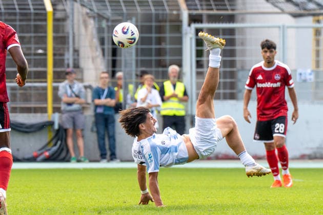 Men s Soccer, Bavarian Regional League, 2026–2027 Season, Matchday 10, September 20, 2026: TSV 1860 Munich vs. 1. FC Nuremberg II. Tunay Deniz of TSV 1860 Munich scores with a spectacular bicycle kick. MMunich Stadium on Grünwalder Straße, Bavaria, Germany