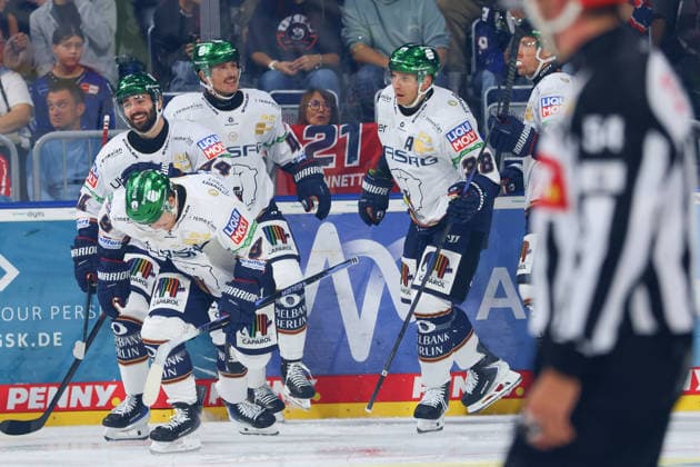 Ronning Eisbaeren Berlin, 9 scores the goal GER Adler Mannheim Eisbaeren Berlin Ice Hockey DEL 2 Matchday Season 2026–2027 September 20, 2026 GER Adler Mannheim Eisbaeren Berlin Ice Hockey PENNY DEL 2 Matchday Season 2026–2027 September 20, 2026, Mannheim Copyright: xEibner-Pressefoto JoergxHirschx EP_JHH