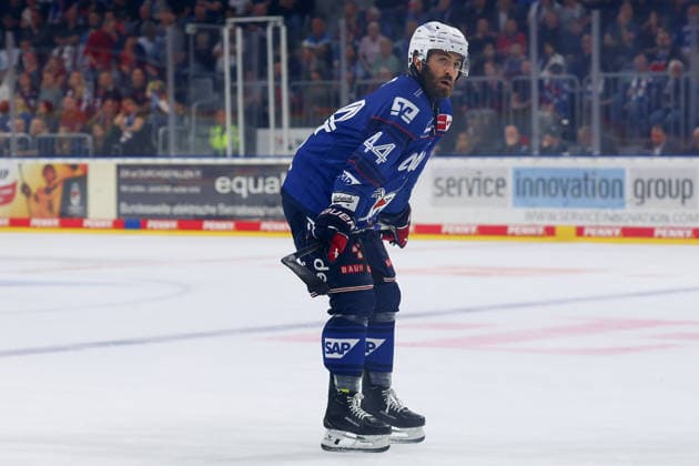 Anthony Greco, Adler Mannheim, 44 GER Adler Mannheim Eisbären Berlin Ice Hockey DEL Matchday 2, 2026–2027 Season September 20, 2026 GER Adler Mannheim Eisbären Berlin Ice Hockey PENNY DEL Matchday 2, 2026–2027 Season September 20, 2026, Mannheim Copyright: xEibner-Pressefoto JoergxHirschx EP_JHH