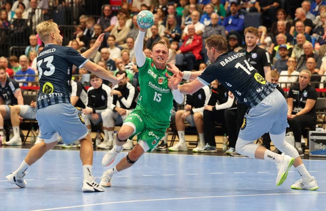 From left: Zeb Bjerneld, Bergischer HC 33; Tobias Grondahl, Füchse Berlin 15; Gerdas Babarskas, Bergischer HC 14 GER, Bergischer HC vs. Füchse Berlin, Handball, Opel Handball Bundesliga, Matchday 5, 2026–2027 Season, September 20, 2026 GER, Bergischer HC vs. Füchse Berlin, Handball, Opel Handball Bundesliga, Matchday 5, 2026–2027 season, September 20, 2026 Düsseldorf Copyright: xEibner-Pressefoto ThomasxStoeckex EP_TSR
