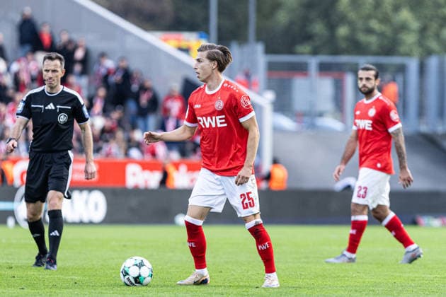 3rd Division, Matchday 7: Rot-Weiss Essen vs. Hansa Rostock, September 20, 2026, Malte Brüning, Rot-Weiss Essen; 25, 3rd Division, Matchday 7: Rot-Weiss Essen vs. Hansa Rostock, Stadion an der Hafenstraße, Essen, September 20, 2026. DFL regulations prohibit any use of photographs as image sequences and or quasi-video. Copyright: xBEAUTIFULxSPORTS Buriakovx