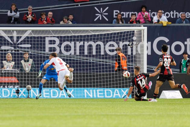 LEVERKUSEN, GERMANY - SEPTEMBER 20, 2026: Patrik Schick (Bayer 04 Leverkusen, 14) shoots the 1-0 goal during the German Bundesliga match on gameday 4 between Bayer 04 Leverkusen vs. RB Leipzig at BayArena on September 20, 2026 in Leverkusen, Germany. DFL REGULATIONS PROHIBIT ANY USE OF PHOTOGRAPHS AS IMAGE SEQUENCES AND OR QUASI-VIDEO. Northrhine-Westphalia Germany Copyright: xAxelxKohringx