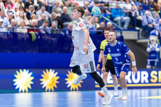 Yannik Bialowa s HC Erlangen, 7th in penalty throws (7-meter throws) GER, TBV Lemgo Lippe vs. HC Erlangen, Handball, 1st Bundesliga, Matchday 5, 2026–2027 season, September 20, 2026 (GER), TBV Lemgo Lippe vs. HC Erlangen, Handball, 1st Bundesliga, Matchday 5, 2026–2027 season, September 20, 2026, Lemgo Copyright: xEibner-Pressefoto JanxRollingerx EP_JSK