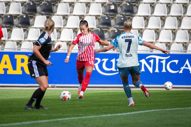 Soccer, Google Pixel Women s Bundesliga, Matchday 5, 2026–2027, SC Freiburg vs. Bayer 04 Leverkusen, September 20, 2026, Dreisamstadion, Freiburg, Selina Vobian (SC Freiburg), 10 Freiburg Dreisamstadion, Baden-Württemberg, Germany Copyright: xFINLEYxMÖRCHx