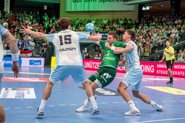 OPEL Handball Bundesliga: HSG Wetzlar vs. VfL Gummersbach, September 20, 2026; Dominik Mappes (HSG Wetzlar), 7, Miro Schluroff, VfL Gummersbach, 15, ätefan Zeman, VfL Gummersbach, 66 OPEL Handball Bundesliga HSG Wetzlar vs. VfL Gummersbach, Wetzlar, September 26, 2020 Copyright: xBEAUTIFULxSPORTS Roeczeyx
