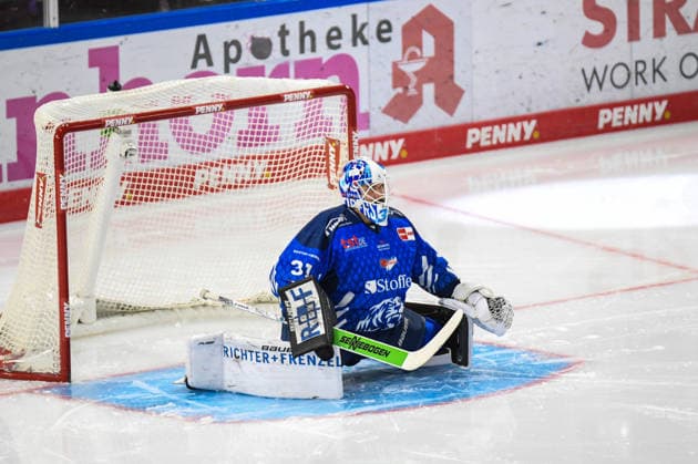 Straubing Tigers vs. Krefeld Pinguine, Ice Hockey, German Ice Hockey League, Penny DEL, Matchday 1, 2026–2027 Season, September 23, 2026, Jakub Skarek, Straubing Tigers, Men s Ice Hockey, German Ice Hockey League, Penny DEL, Matchday 1, 2026–2027 Season on September 20, 2026, at the Eisstadion am Pulverturm, Straubing Tigers (blue) vs. Krefeld Pinguine (white)