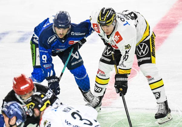 Straubing Tigers vs. Krefeld Pinguine, Ice Hockey, German Ice Hockey League, Penny DEL, Matchday 1, 2026–2027 Season, September 23, 2026: Stephan Daschner of the Straubing Tigers at the faceoff with Philip Gogulla of the Krefeld Pinguine, Men’s Ice Hockey, German Ice Hockey League, Penny DEL, Matchday 1, 2026–2027 season on September 20, 2026, at the Eisstadion am Pulverturm; Straubing Tigers (blue) vs. Krefeld Pinguine (white)
